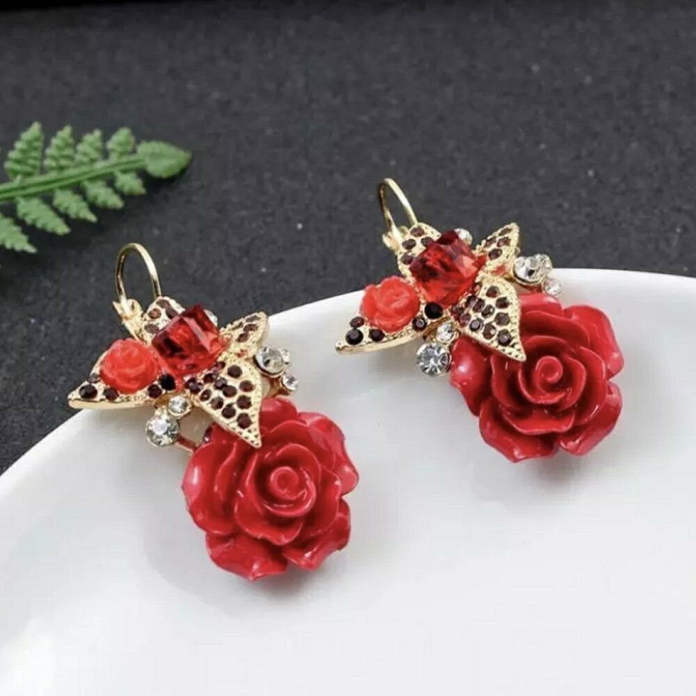 Realistic 3D Red ROSE Flower Earrings NEW Dangle Pierced Rhinestones Gold Lever - Picture 3 of 5
